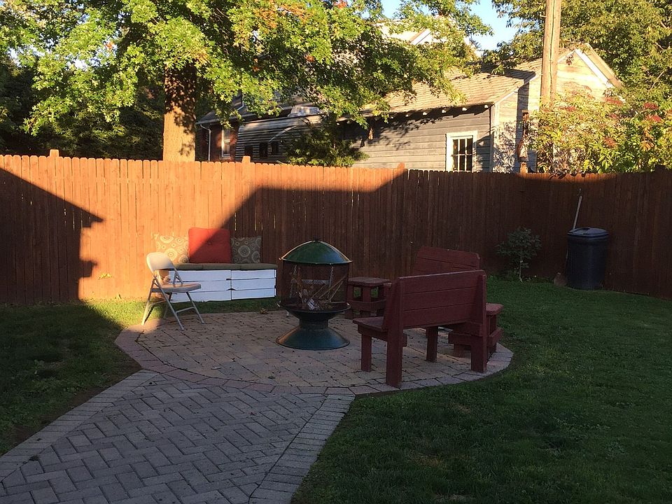 1st image of 3013 Charlotte St