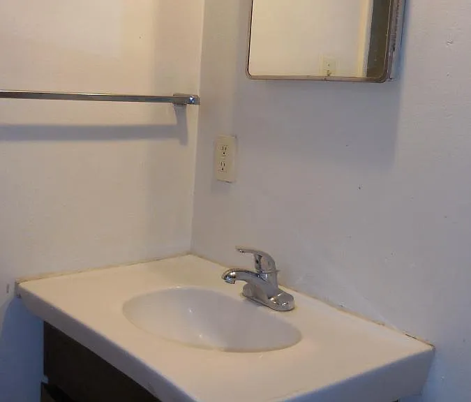 1806 S Hardy Dr — Photo 13