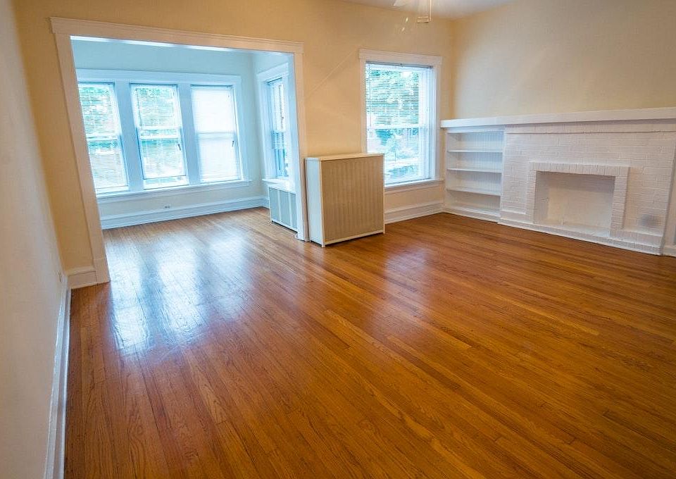 1st image of 3139 W Eastwood Ave APT 1