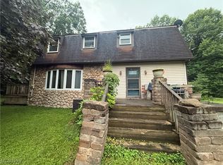 6 Omalia Dr, Mineral Ridge, OH 44440