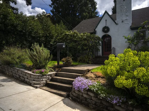 1243 SE Overlook Ave, Roseburg, OR 97470