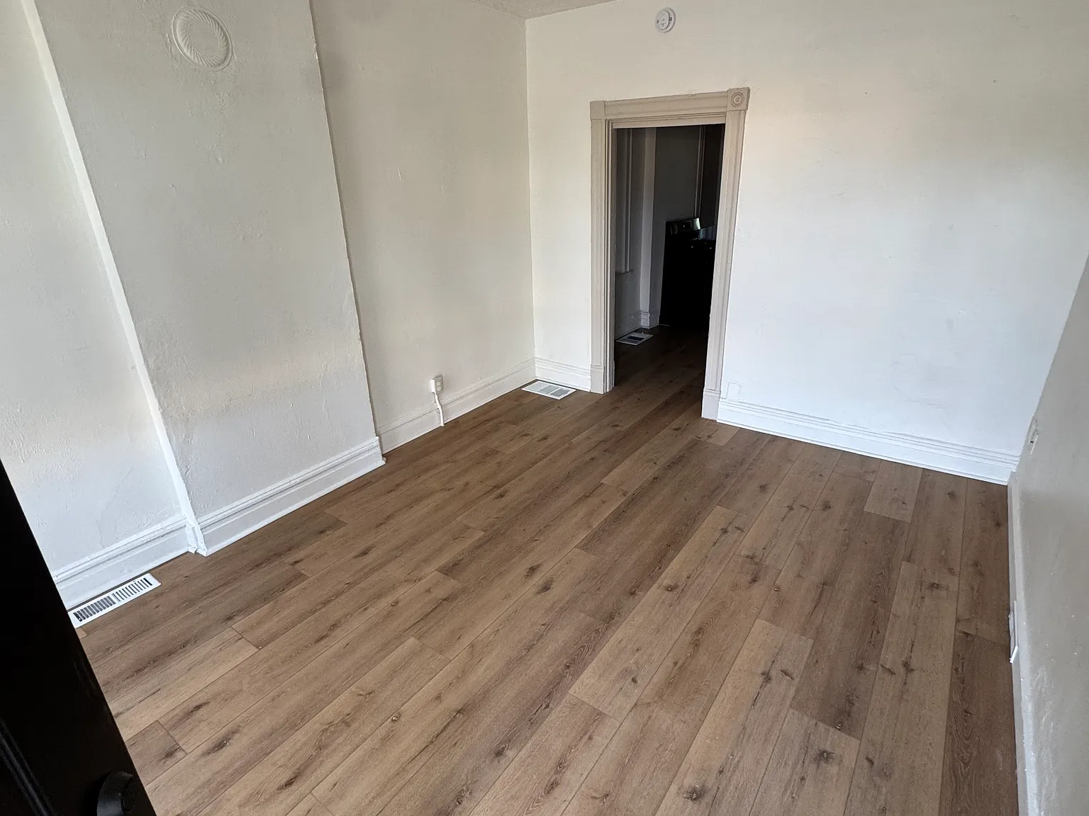 1 bed, 800 sqft, $795 — Photo 3