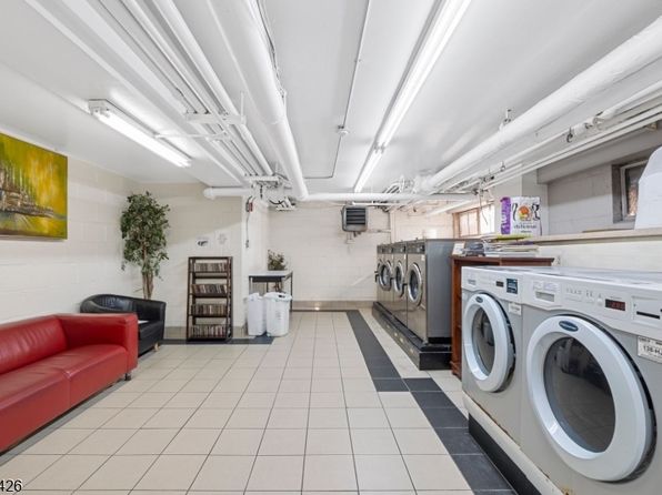 377 S Harrison St #9G, East Orange City, NJ 07018