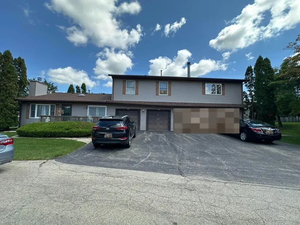 1822 Kerrybrook Ct, Sycamore, IL 60178