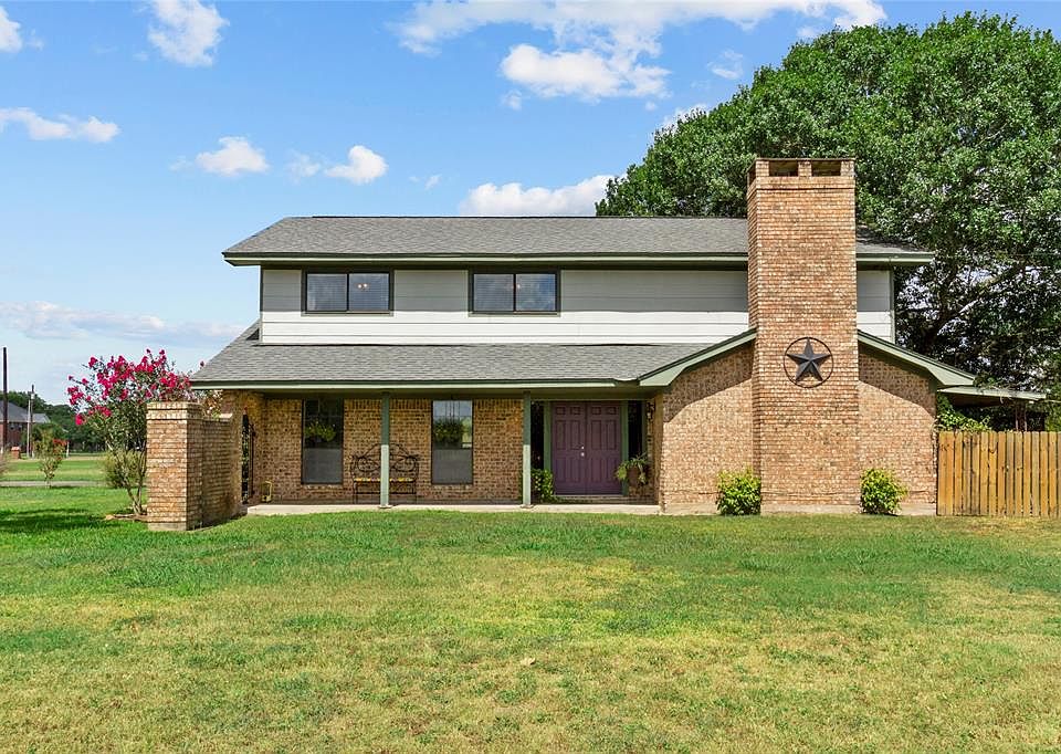 1st image of 1004 Shirley Oaks Dr