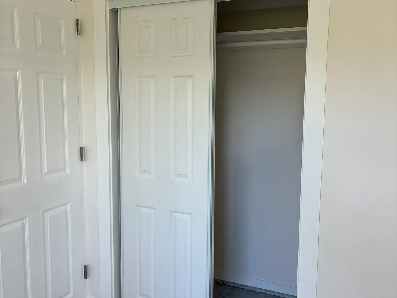 1 bed, 450 sqft, $2,300 — Photo 3