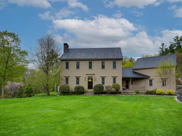 144 North St, Douglas, MA 01516