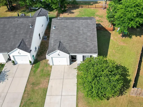 110 Coosawatchie St, Summerville, SC 29485