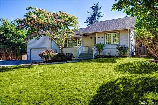 1st image of 8442 SE 39th St