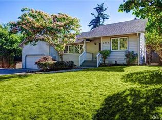 8442 SE 39th St, Mercer Island, WA 98040