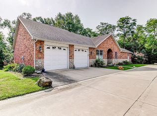 2330 Chatham Rd, Springfield, IL 62704