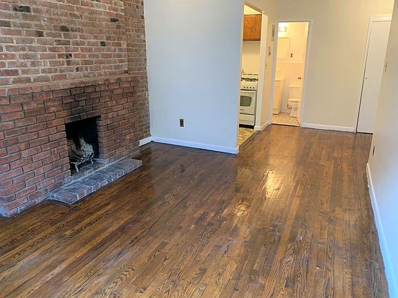 4th image of 61 W 73rd St APT 3A