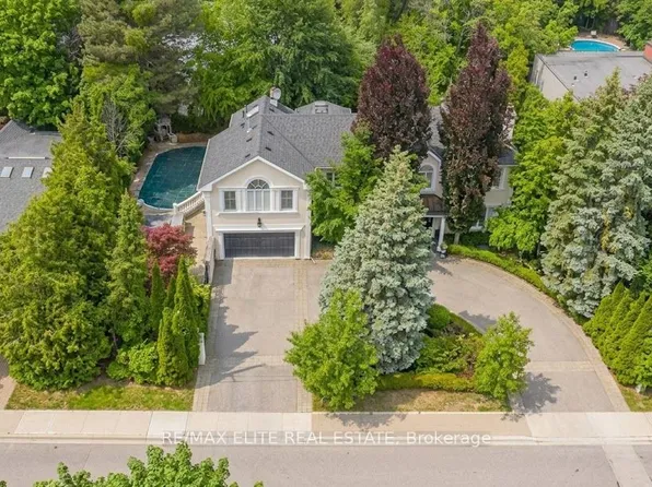 88 Old Colony Rd, Toronto, ON M2L 2K2