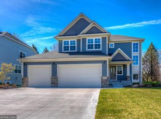 826 Gramsie Road, Shoreview, MN 55126