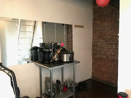 Rented by In Haus LLC | media 21