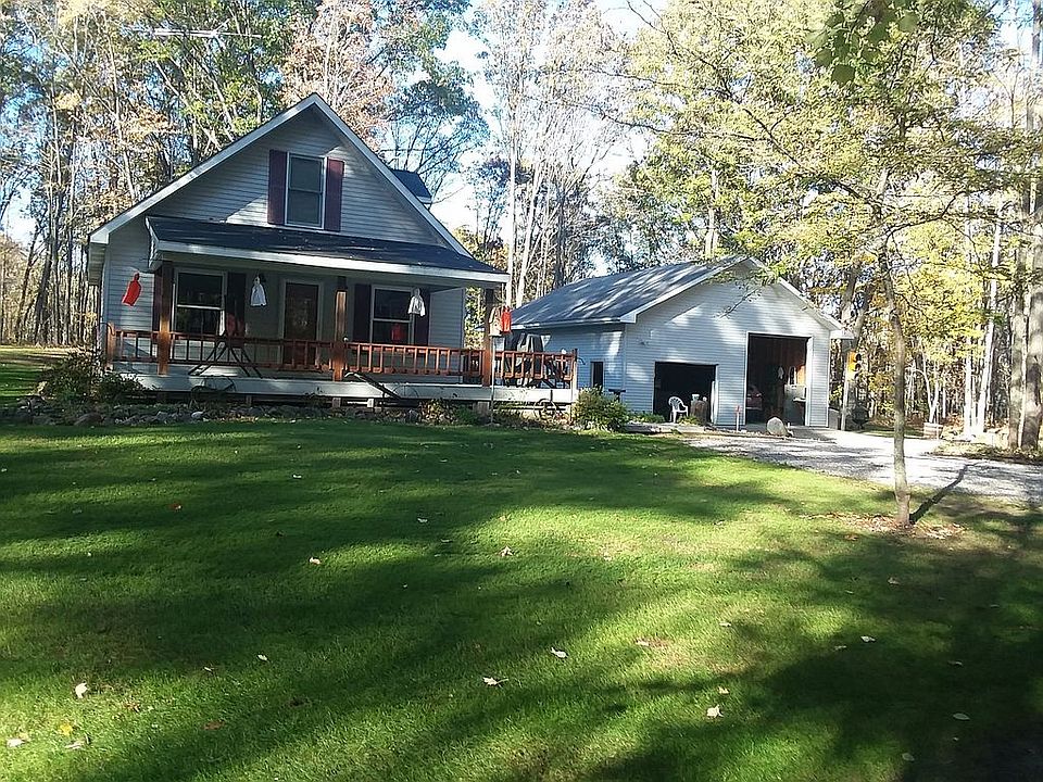 2nd image of 2318 Spruce Hill Dr