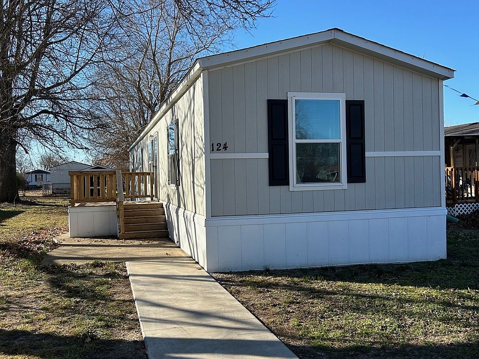 1st image of 101 Owens St #124