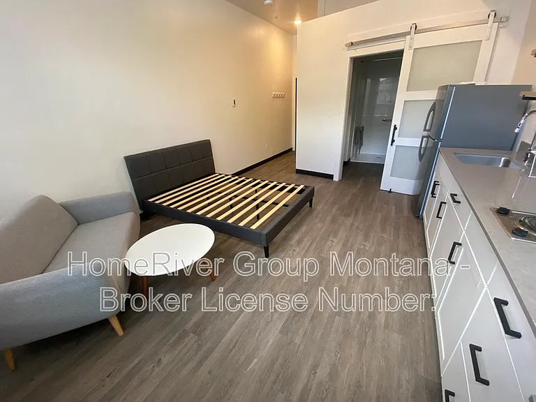 320 Clay St #104 — Photo 8