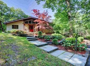 107 Boggs Hill Rd, Woodstock, NY 12498