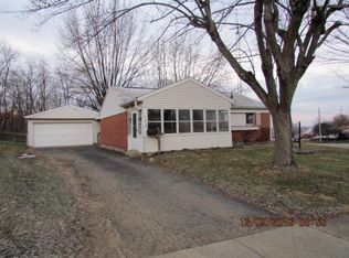 1301 Kapok St, Fairborn, OH 45324