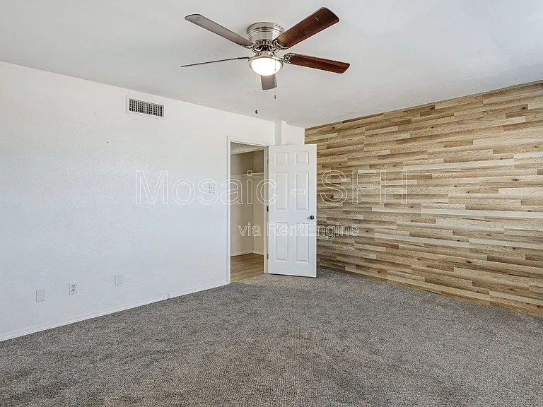 3810 N Maryvale Pkwy #1050 — Photo 9
