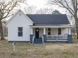 504 S 9th St, Paris, AR 72855