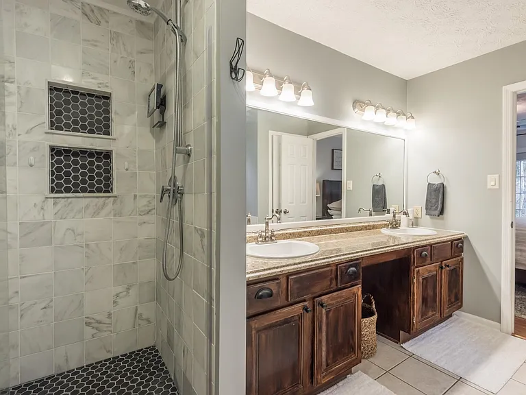 8338 Longcreek Ln — Photo 6