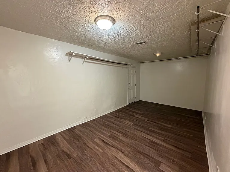 1011 Oleander Ave — Photo 8