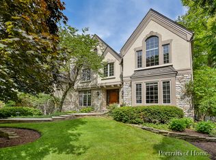 657 Plumtree Rd, Glen Ellyn, IL 60137