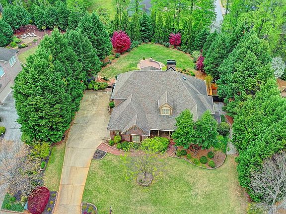 3rd image of 1393 Stratford Hall Ct