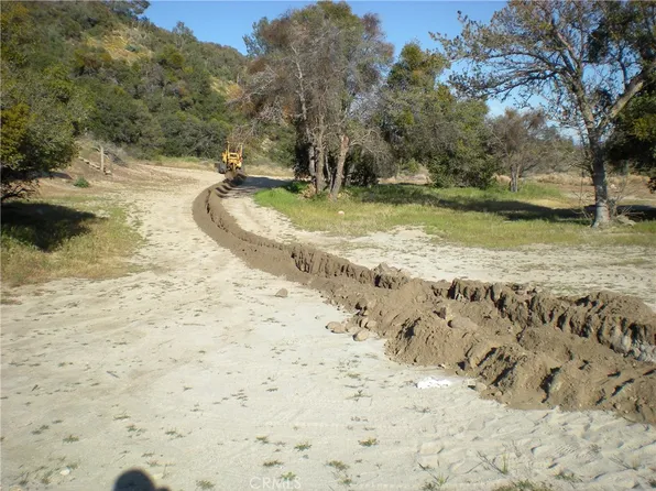 20129 Pine Canyon Rd #17, Lake Hughes, CA 93532