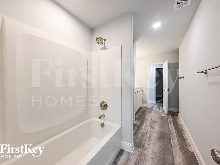 6014 Kemrock Dr — Photo 14