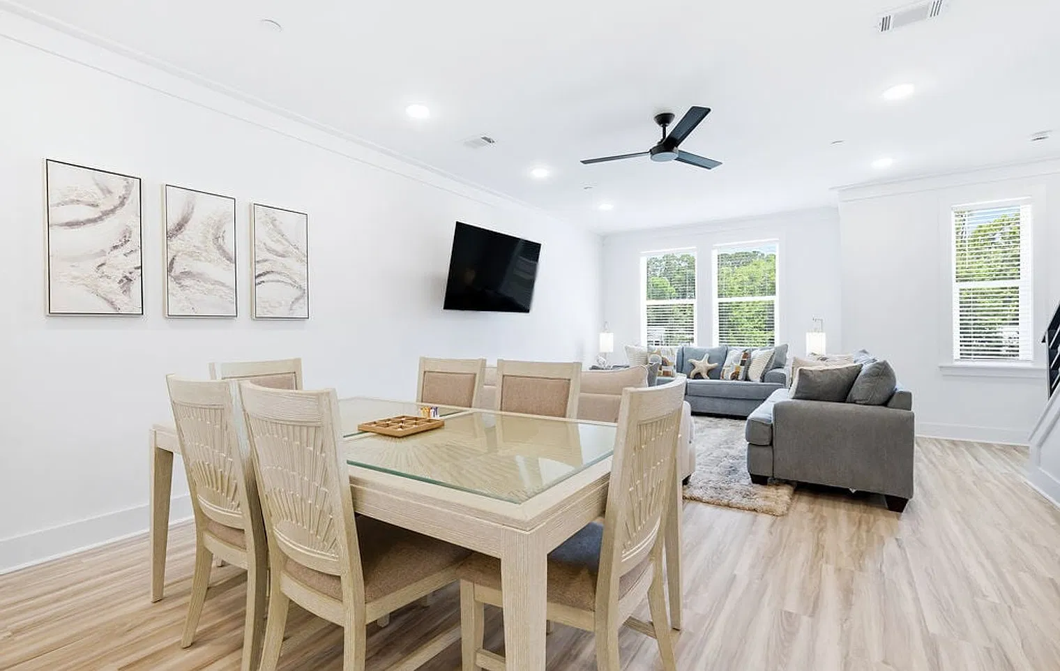 4 bed, 3.0 bath, 2002 sqft, $2,352 — Photo 1