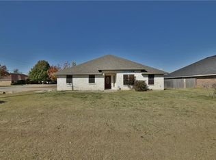 600 Parker Ln, Granbury, TX 76048
