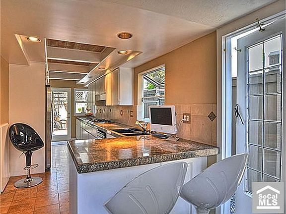 4th image of 323 62nd St