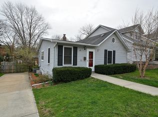 715 East St, Lemont, IL
