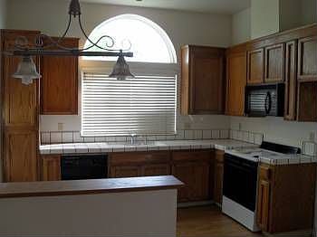 3rd image of 1923 Farley Dr