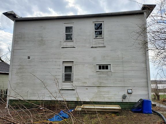 4th image of 1105 N Horsman St