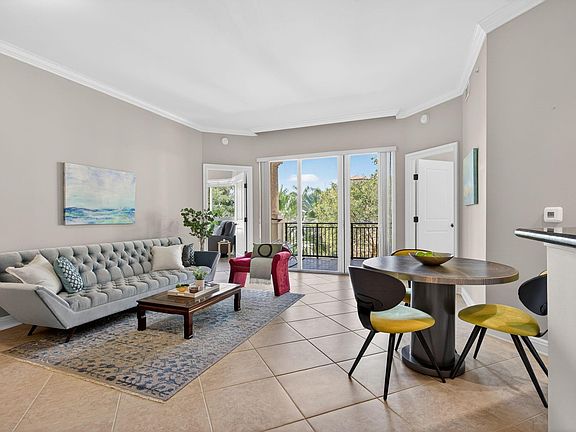 5th image of 16102 Emerald Estates Drive #325