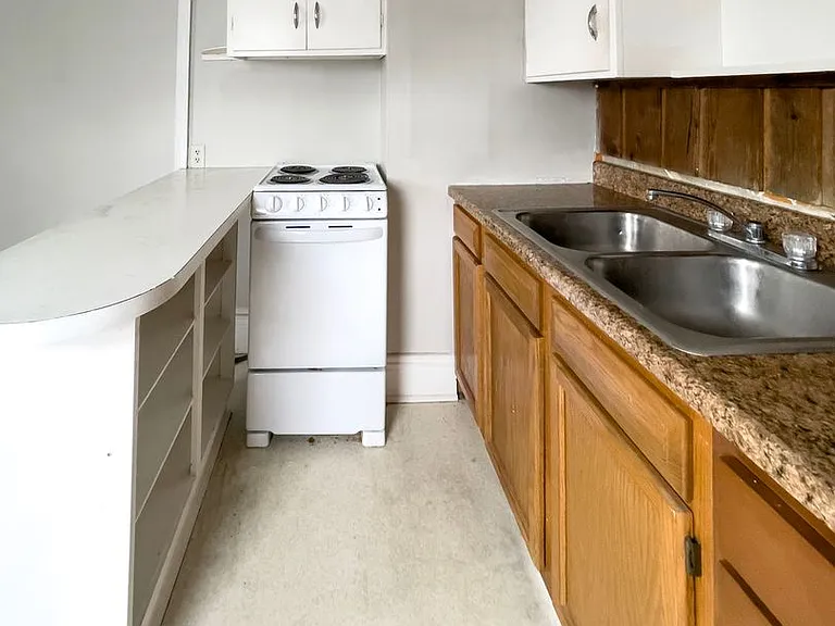 830 W North St. (Whim & Proper LLC) — Photo 14