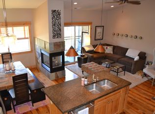10139 Palisades Dr UNIT 1, Truckee, CA 96161