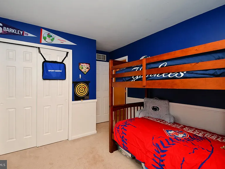800 Beacon Ct — Photo 37