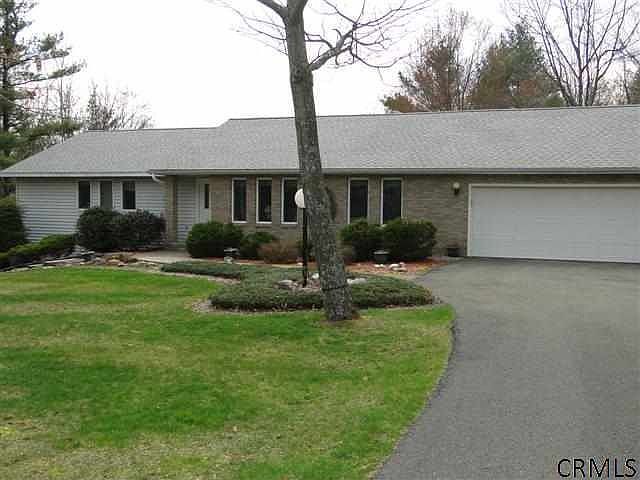 1st image of 32 Pine Dr S