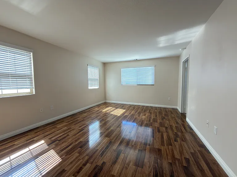 433 Merced Ct — Photo 8