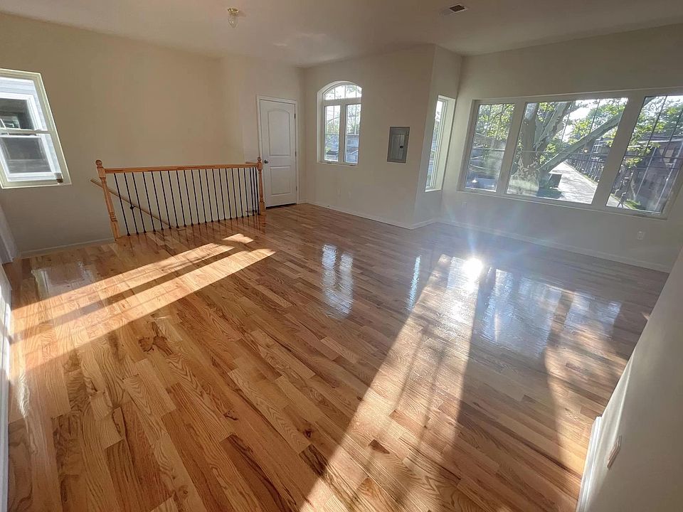 1st image of 1293 Richmond Ave Floor 2