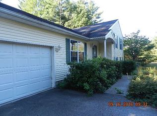 16 Putnam Rd, Gansevoort, NY 12831