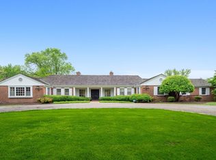 362 S Bateman Cir, Barrington, IL 60010