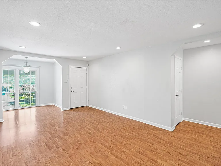 12633 Memorial Dr #118 — Photo 1