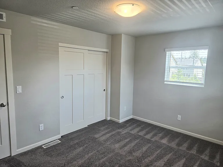 6311 N 88th Ave — Photo 25