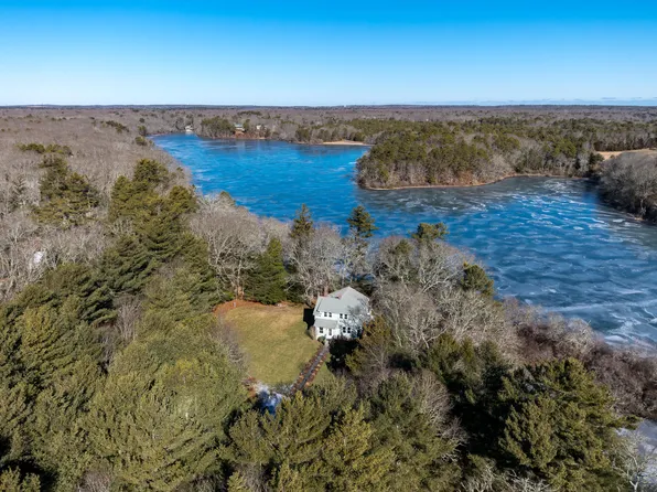 546 Wakeby Road, Marstons Mills, MA 02648